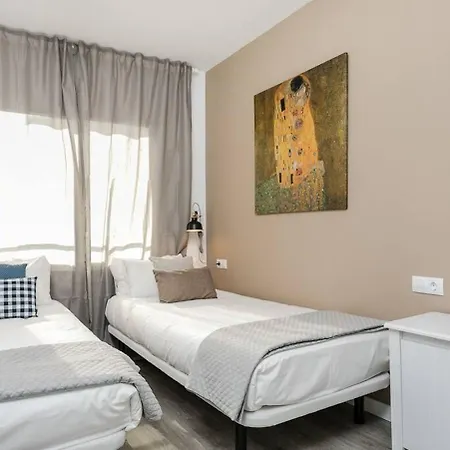 Magical Design With Terrace Apartment L'Hospitalet de Llobregat Exterior photo